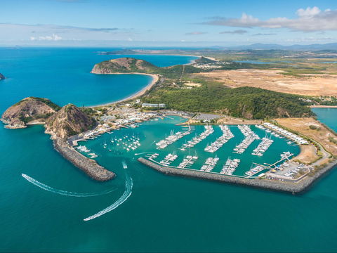 Rosslyn Bay - Attractions Brisbane 1