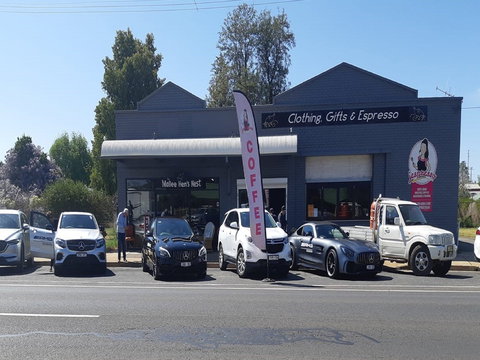 The Mallee Hen's Nest - Attractions Brisbane 1