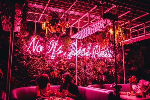 Holey Moley Northbridge - Attractions Brisbane 0