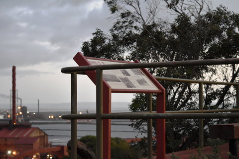Hummock Hill Lookout - Attractions Brisbane 0