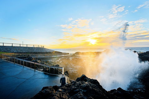 Kiama Blowhole - Attractions Brisbane 1