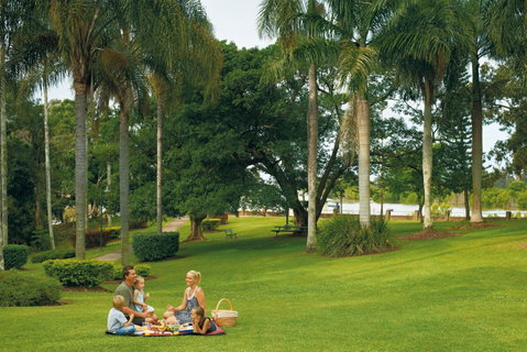 Melsa - Attractions Brisbane 0