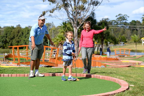Port Macquarie Driving Range And Mini Golf - Attractions Brisbane 0