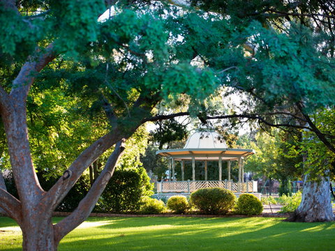 Robertson Park - Attractions Brisbane 0