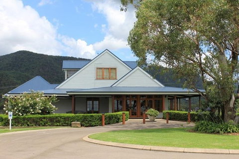 Audrey Wilkinson Vineyard: Picnic With Wine Masterclass Tasting - Attractions Brisbane 5