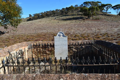 Wangaraleednie Monument & Ruins - Attractions Brisbane 1