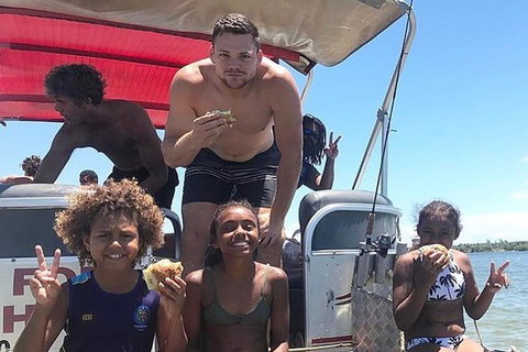 BBQ Boat Hire - Attractions Brisbane 1
