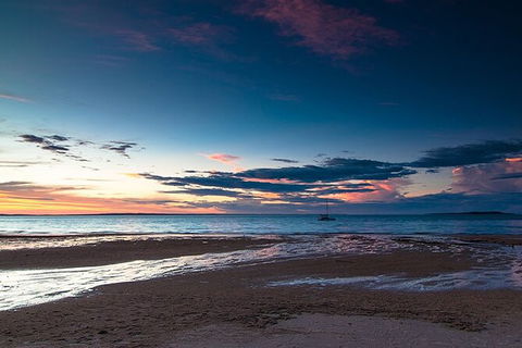 Bareboat Hire - Cattitude 7 Nights - Attractions Brisbane 1