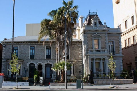Adelaide Airport Transfers : Airport ADL To Adelaide City In Luxury Car - Attractions Brisbane 4