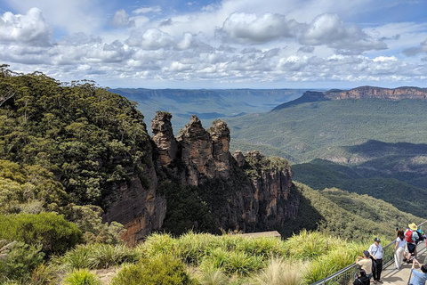 Blue Mountains Private Tour - Wild Kangaroos, Waterfalls And The Three Sisters - Attractions Brisbane 0