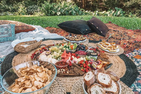 A Picnic In Byron Bay - Attractions Brisbane 1
