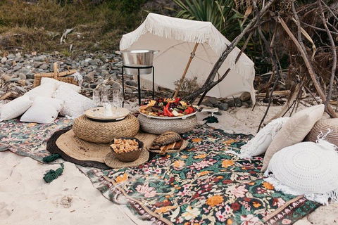 A Picnic In Byron Bay - Attractions Brisbane 3