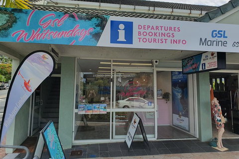 Reef & Whitehaven Landing - Attractions Brisbane 5