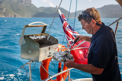 2-Night Cabin Charter Aboard Cruising Yacht Milady - Attractions Brisbane 5