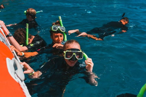 Whitehaven Beach And Hill Inlet Lookout Full-Day Snorkeling Cruise By High-Speed Catamaran - Attractions Brisbane 3