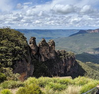 Blue Mountains Private Tour - wild kangaroos waterfalls and The Three Sisters - Attractions Brisbane