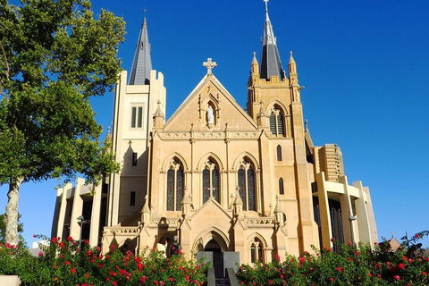 Perth Scavenger Hunt: Perched On A Swan - Attractions Brisbane 1
