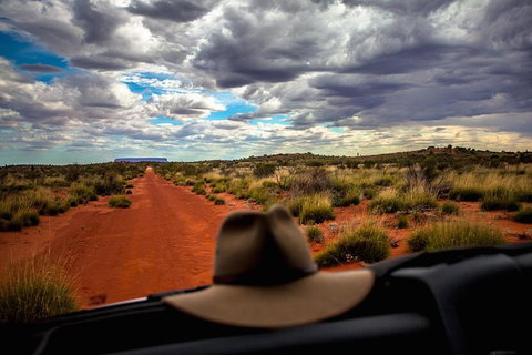 Mount Conner 4WD Small Group Tour From Ayers Rock Including Dinner - Attractions Brisbane 4